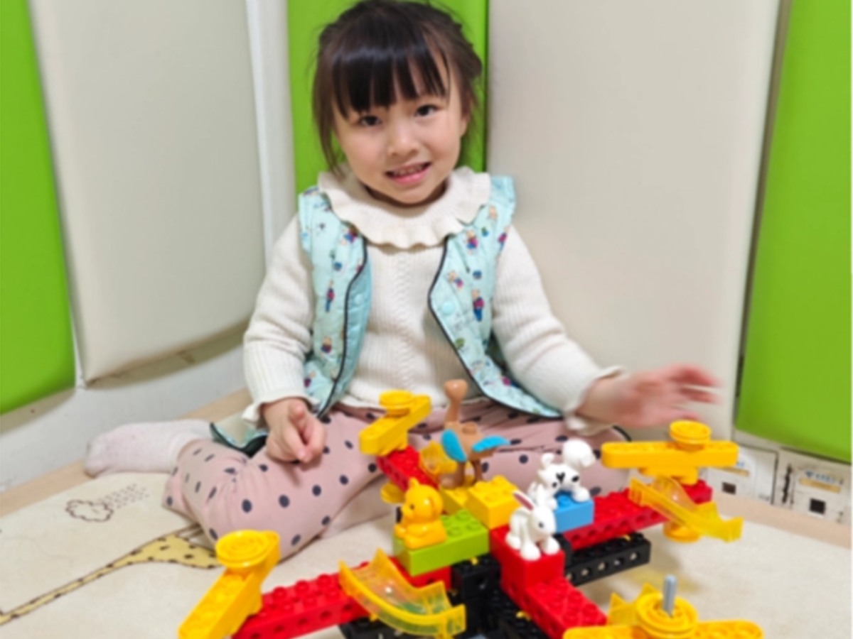 大颗粒飞行器搭建课堂