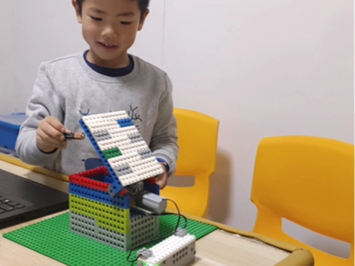 机器人课堂搭建作品